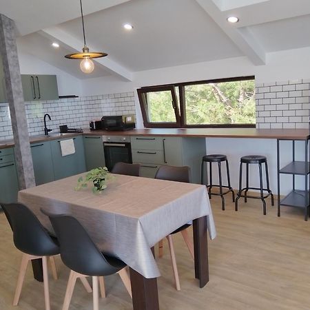 וארנה Guest House Yanita מראה חיצוני תמונה