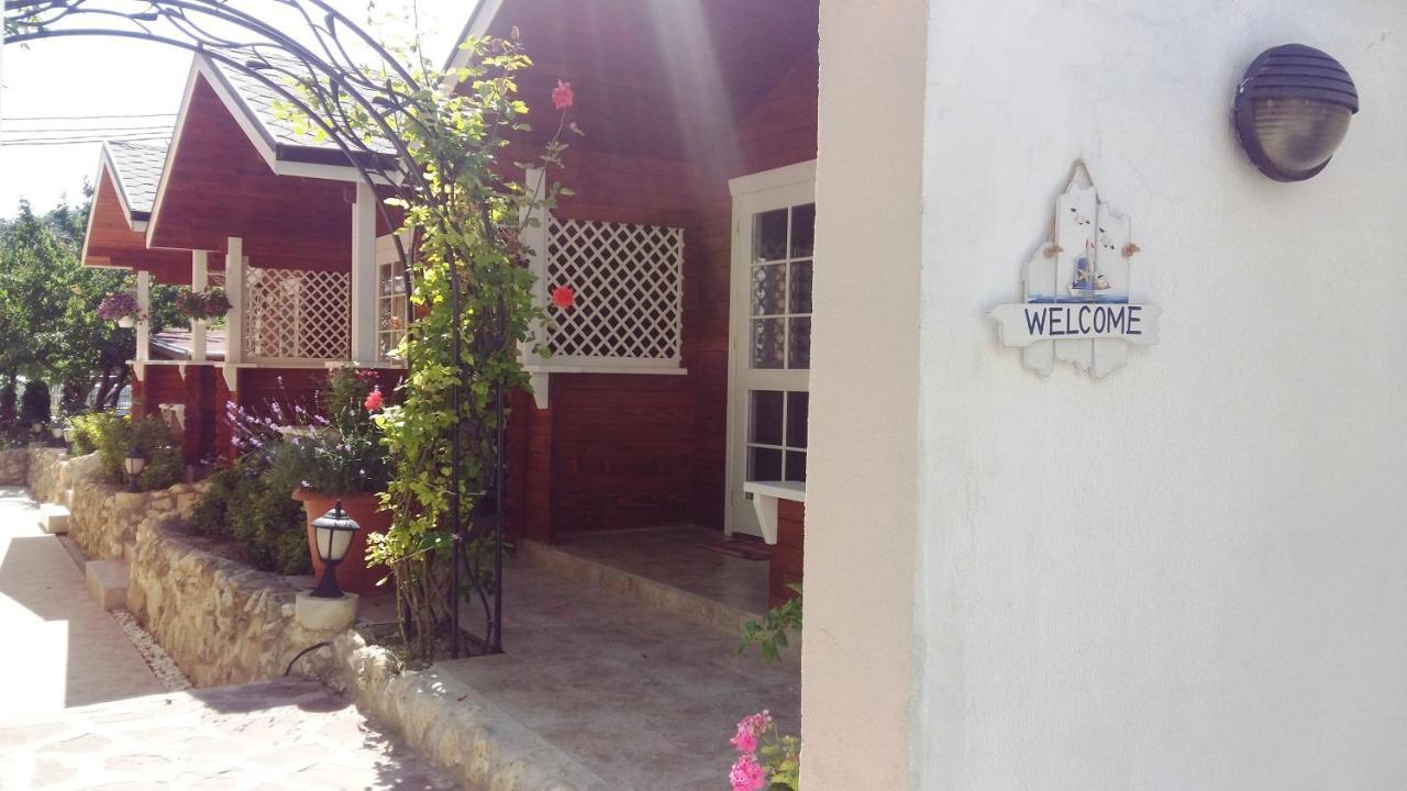 וארנה Guest House Yanita מראה חיצוני תמונה