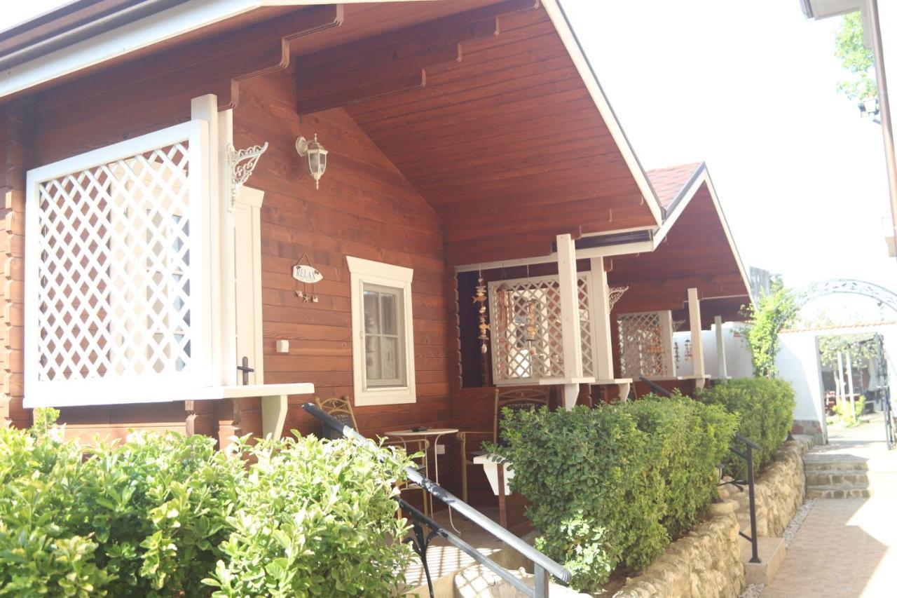 וארנה Guest House Yanita מראה חיצוני תמונה