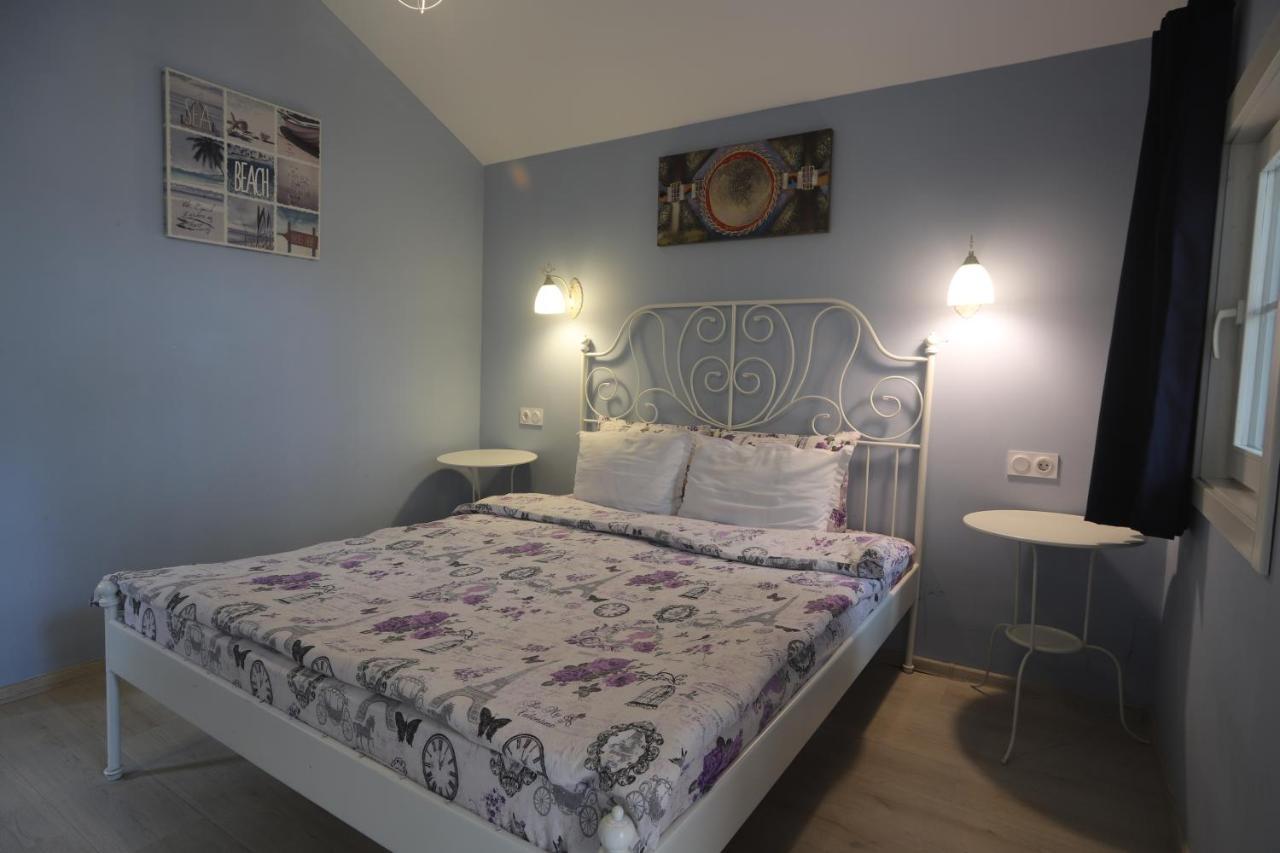 וארנה Guest House Yanita מראה חיצוני תמונה