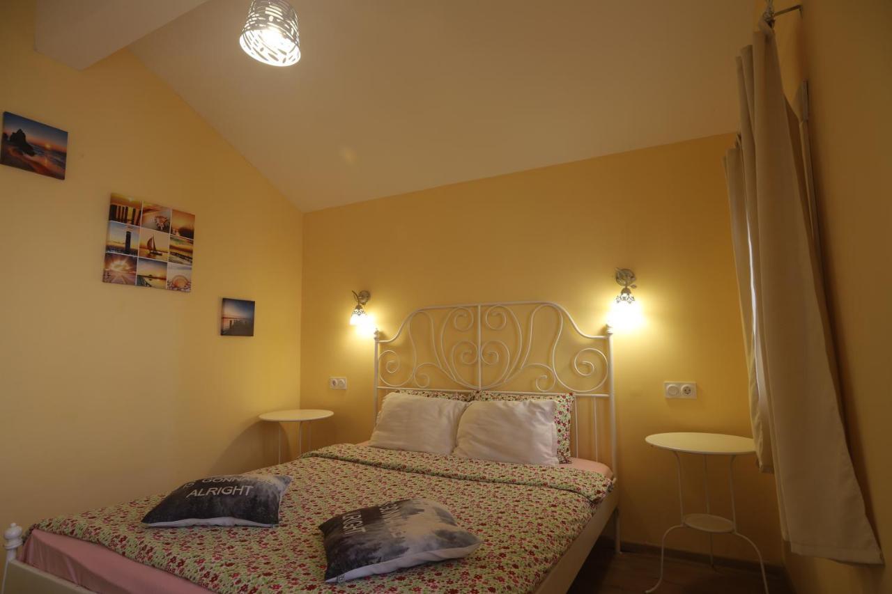 וארנה Guest House Yanita מראה חיצוני תמונה