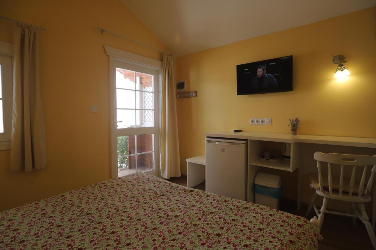 וארנה Guest House Yanita מראה חיצוני תמונה