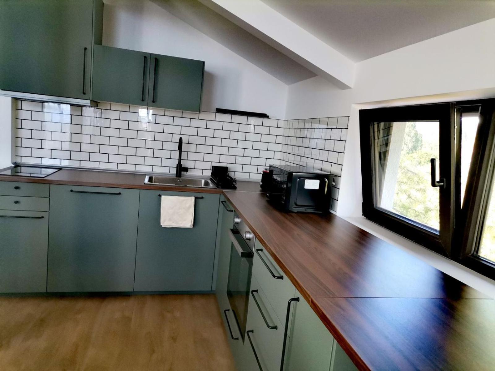 וארנה Guest House Yanita מראה חיצוני תמונה