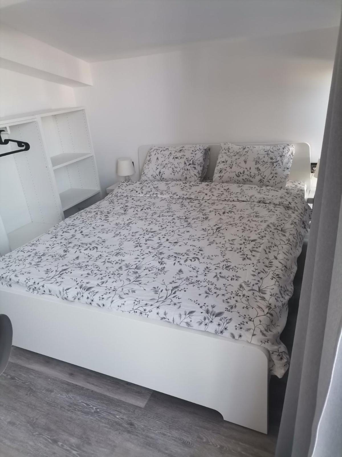 וארנה Guest House Yanita חדר תמונה